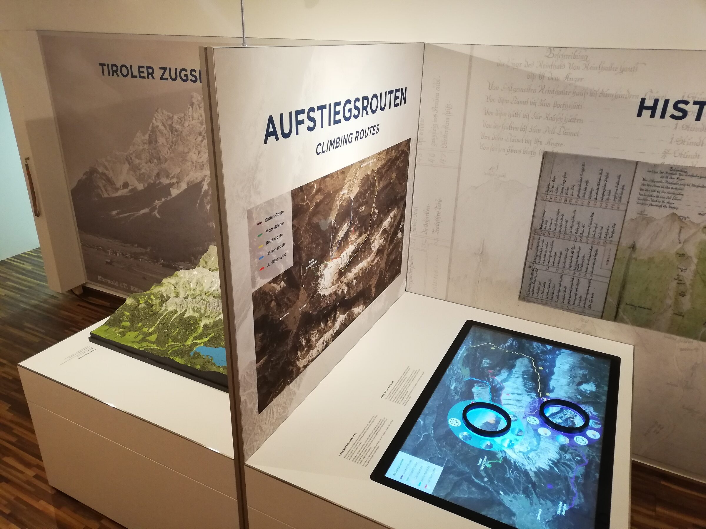 Gipfelmuseum Zugspitze mit interaktivem Touch-Tisch